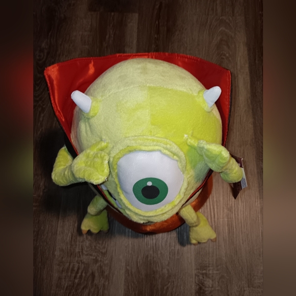 Disney Monsters Inc. Mike Wazowski 20" Vampire Pumpkin Halloween Greeter Plush - Picture 6 of 7